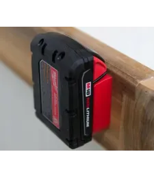 UCHWYT DO MILWAUKEE M18 NA AKUMULATOR BATERIA CZERWONY 