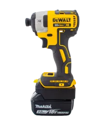 ADAPTER PRZEJŚCIÓWKA Z BATERI MAKITA 18V NA NARZĘDZIA DEWALT 18V XR 