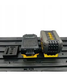 UCHWYT DO DEWALT 18V NA AKUMULATOR BATERIA CZARNY 